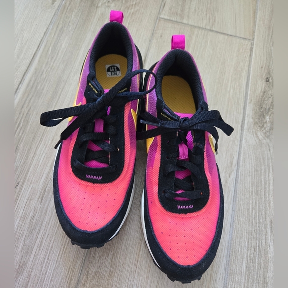 Nike Other - Kids Nike Waffle One Sneakers, 2.5